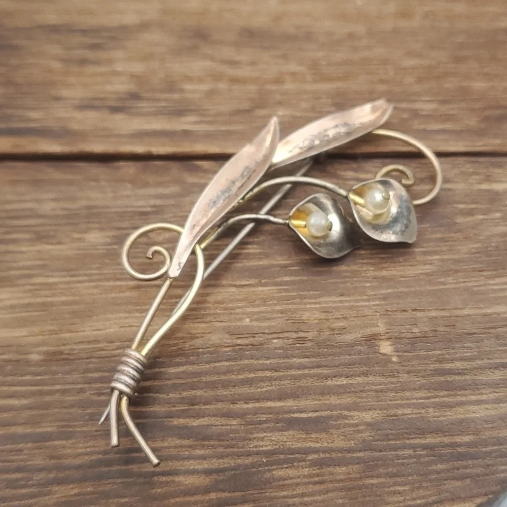 Van dell gold and sterling brooch Whispers  on the wind B551‎